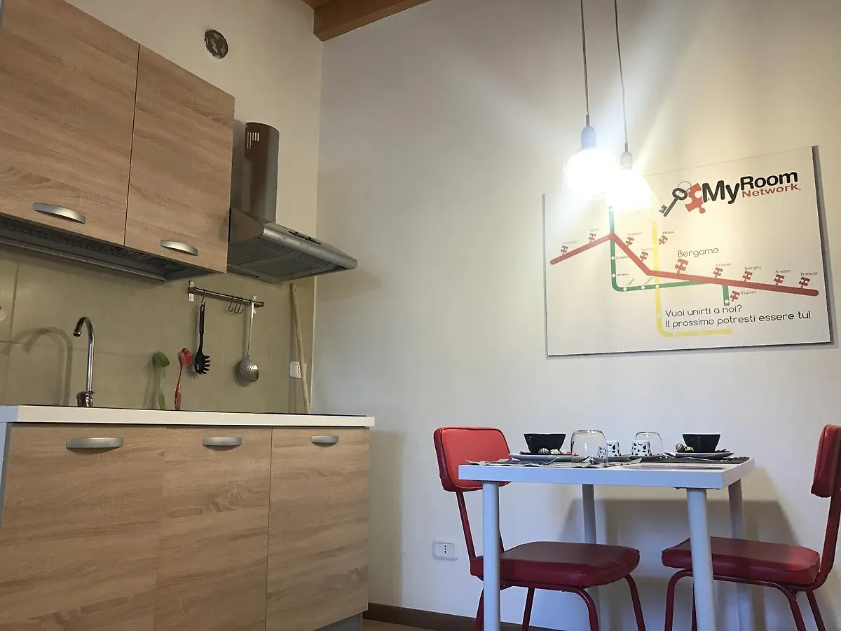 ** Bed & Breakfast Myroom Citta Alta 1 Bergamo Italy